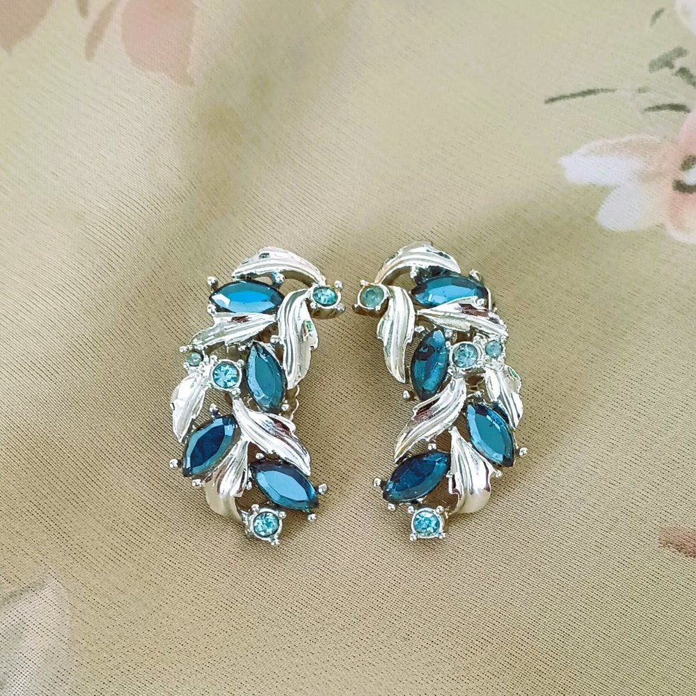 Blue Swirl Marquise Earrings Silver Tone Rhinestone Clip On Evening Jewelry